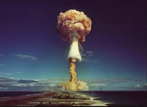 资料图:中国第一颗原子弹爆炸