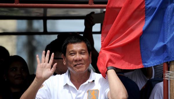 菲律宾新总统:不会因为黄岩岛争端与中国开战