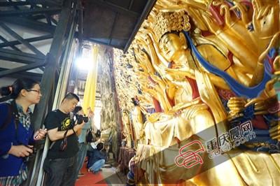 重庆800岁千手观音金身重现 6月与游客见面