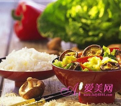 养生:午餐怎么吃最健康? 一日三餐饮食攻略