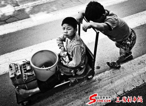 伸出手来,让流浪儿早日回家(图)_新闻_腾讯网