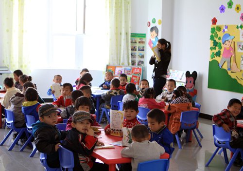 新疆加大双语幼儿园建设
