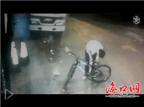 小偷30秒盗车 海口车主惊呼胆大发视频提醒市
