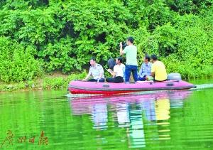 网传广东一公园现鳄鱼 专家：疑是鱼群浮游喘气