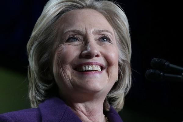 在3月15日举行的第3轮“超级星期二”选战中，希拉里势不可挡大获全胜。(图片来源:美国媒体)