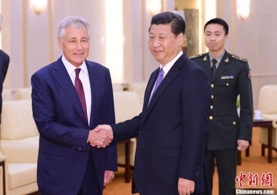　4月9日，中国国家主席习近平在北京人民大会堂会见了美国国防部长哈格尔。中新社发 廖攀 摄