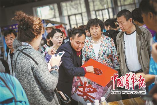 探访鄂尔多斯“鬼城”:大片房屋空置无人居住