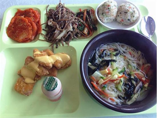 中国留学生谈韩国大学食堂 日子真艰苦
