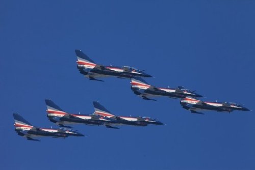 八一飞行表演队队长:21个特技动作显灵巧