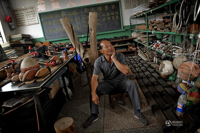 云南体育教师自制体育教具让孩子们喜欢体育 云南体育教师自制体育教具让孩子们喜欢体育