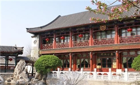 北京中山公园里的来今雨轩,至今生意兴隆 北京中山公园里的来今雨轩,至今生意兴隆