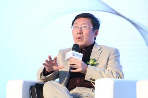 华东师范大学特聘教授、中国现代思想文化研究所副所长许纪霖 华东师范大学特聘教授、中国现代思想文化研究所副所长许纪霖
