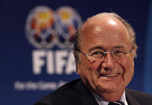 外界认为王健林收购盈方是看中了其与FIFA主席布拉特的关系 外界认为王健林收购盈方是看中了其与FIFA主席布拉特的关系