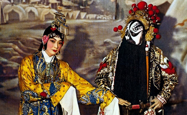 梅兰芳(左)与杨小楼合演的《霸王别姬》,是京剧历史上的经典,对普及项羽的高大形象有潜移默化的作用。 梅兰芳(左)与杨小楼合演的《霸王别姬》,是京剧历史上的经典,对普及项羽的高大形象有潜移默化的作用。