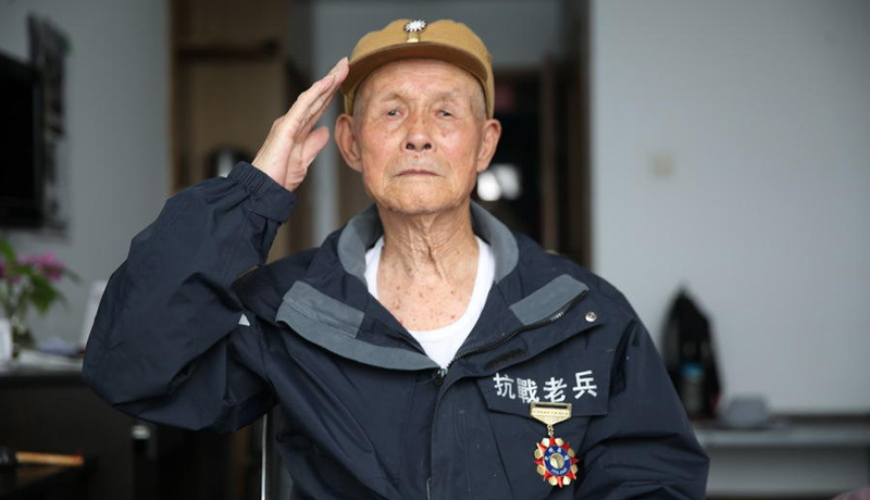 抗战老兵葛洪春(图/ 张艳) 抗战老兵葛洪春(图/ 张艳)