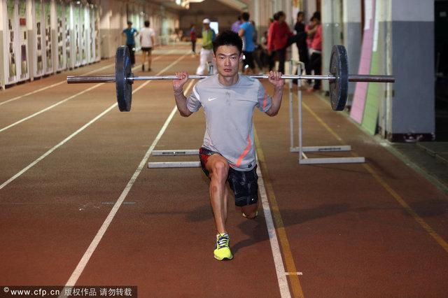 赛前张培萌压力非常大,有时半夜会突然大喊几声发泄一下 赛前张培萌压力非常大,有时半夜会突然大喊几声发泄一下