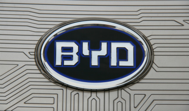 巴菲特淡定面对股灾 曾抄底中石油比亚迪