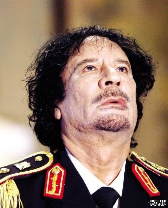 卡扎菲政权的突然倒台令中国企业损失惨重 卡扎菲政权的突然倒台令中国企业损失惨重