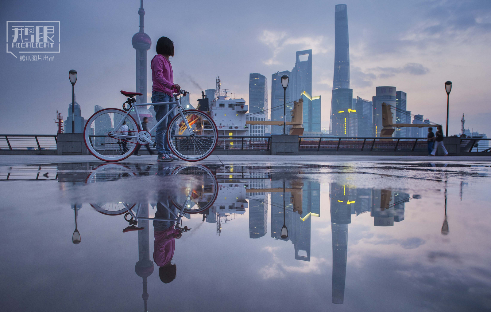 雨后的上海那么美：魔都幻象水中来(高清组图)