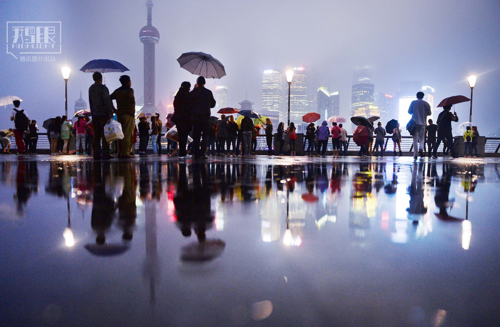 雨后的上海那么美：魔都幻象水中来(高清组图)