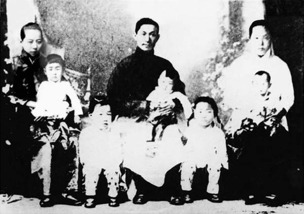 蔡锷全家福，1915年摄于北京