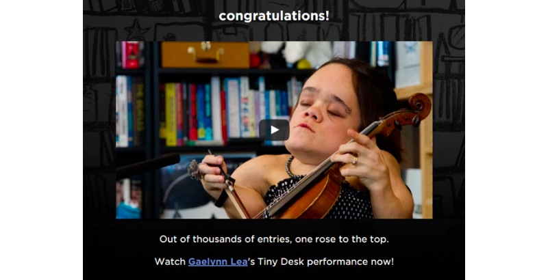 2016年“Tiny desk contest”的获胜者Gaelynn lea 2016年“Tiny desk contest”的获胜者Gaelynn lea
