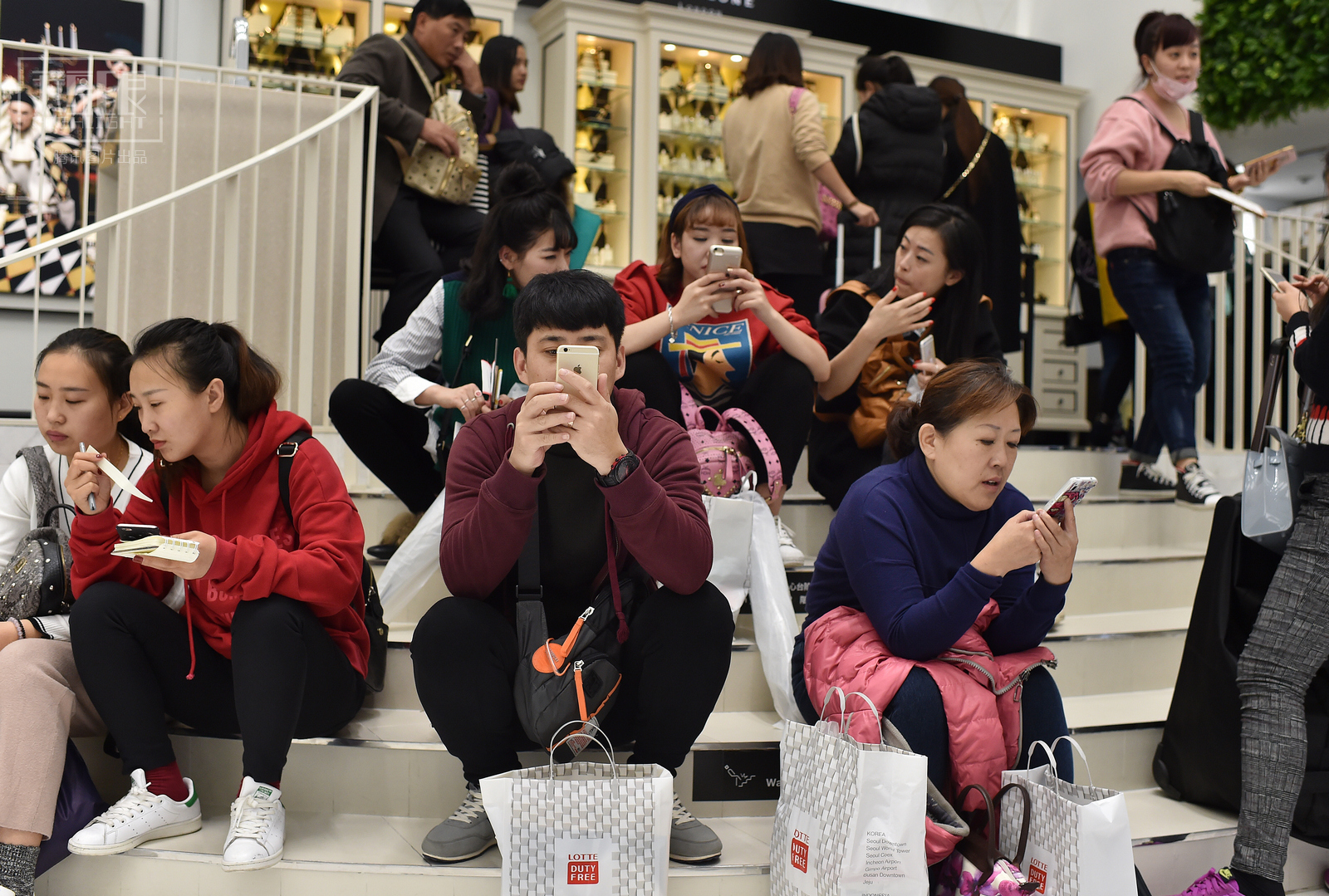 中国赴韩游客:买买买,吃吃吃,拍拍拍