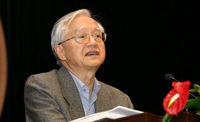 图为国务院发展研究中心研究员,著名经济学家 吴敬琏 图为国务院发展研究中心研究员,著名经济学家 吴敬琏