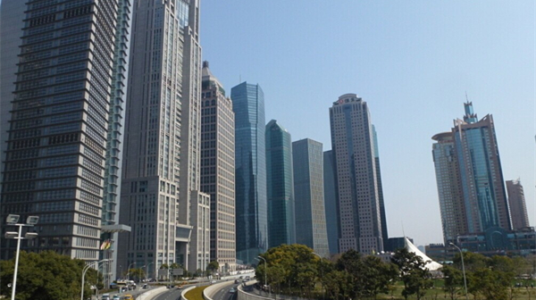 为了招揽顾客,很多实体心理咨询机构设在市中心,租金成本很高 为了招揽顾客,很多实体心理咨询机构设在市中心,租金成本很高