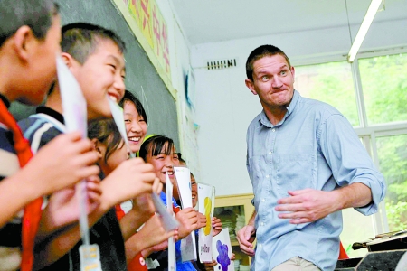 新闻资料图:中国中学里的外教 新闻资料图:中国中学里的外教