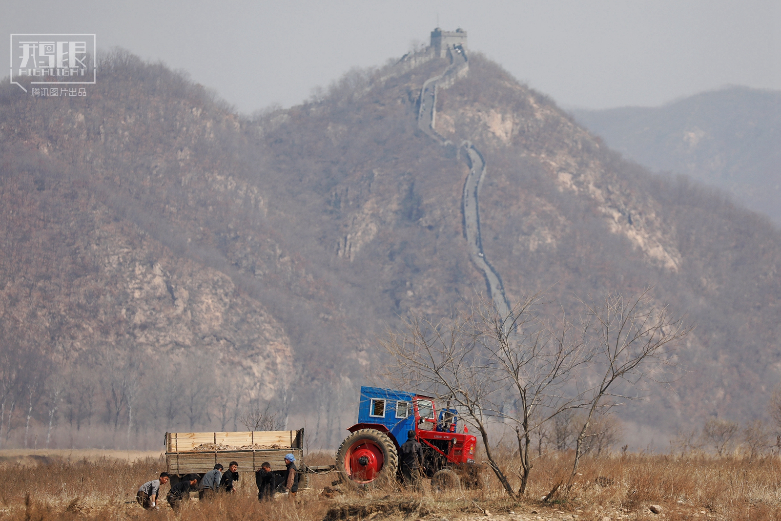 探访中朝界河鸭绿江 边境游依然红火(高清组图)