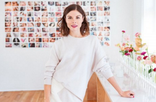 Into The GlossGlossierʼEmily Weiss