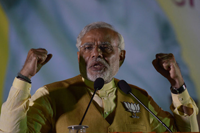 ӡ�Ȳ�������Arun Jaitley�ƣ�ӡ�����ڳ��еĻƽ����Ρ�����Լ������ܹ�ģ�ߴ�2��֣�����ӡ�������Ļƽ𴢱�Ԥ���ܹ��ﵽ3000�֡�����ӡ�ȹٷ��Ļƽ𴢱���ȴֻ��557.7�֡�