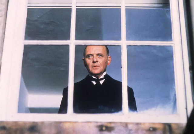 这部描写英国庄园的小说，解释了日本为何陷入军国主义