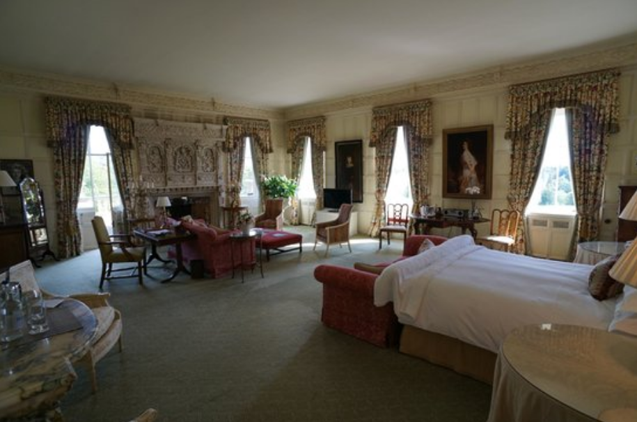 作為哈里王子大婚的解說員，我知道的一些冷知識