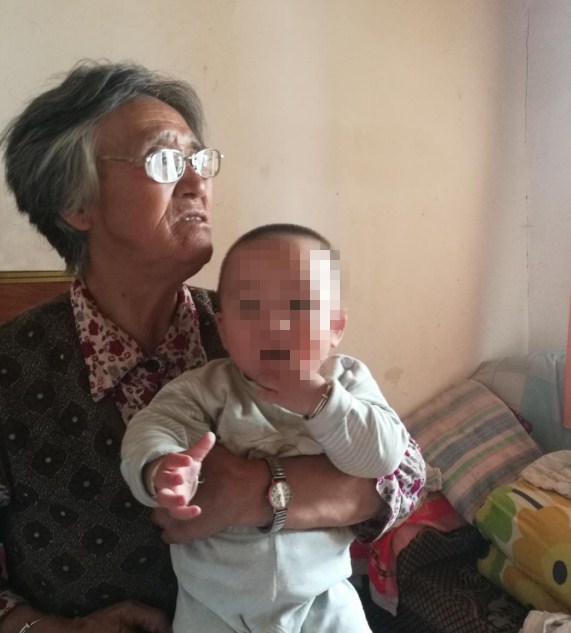 晓华的奶奶和晓华的儿子