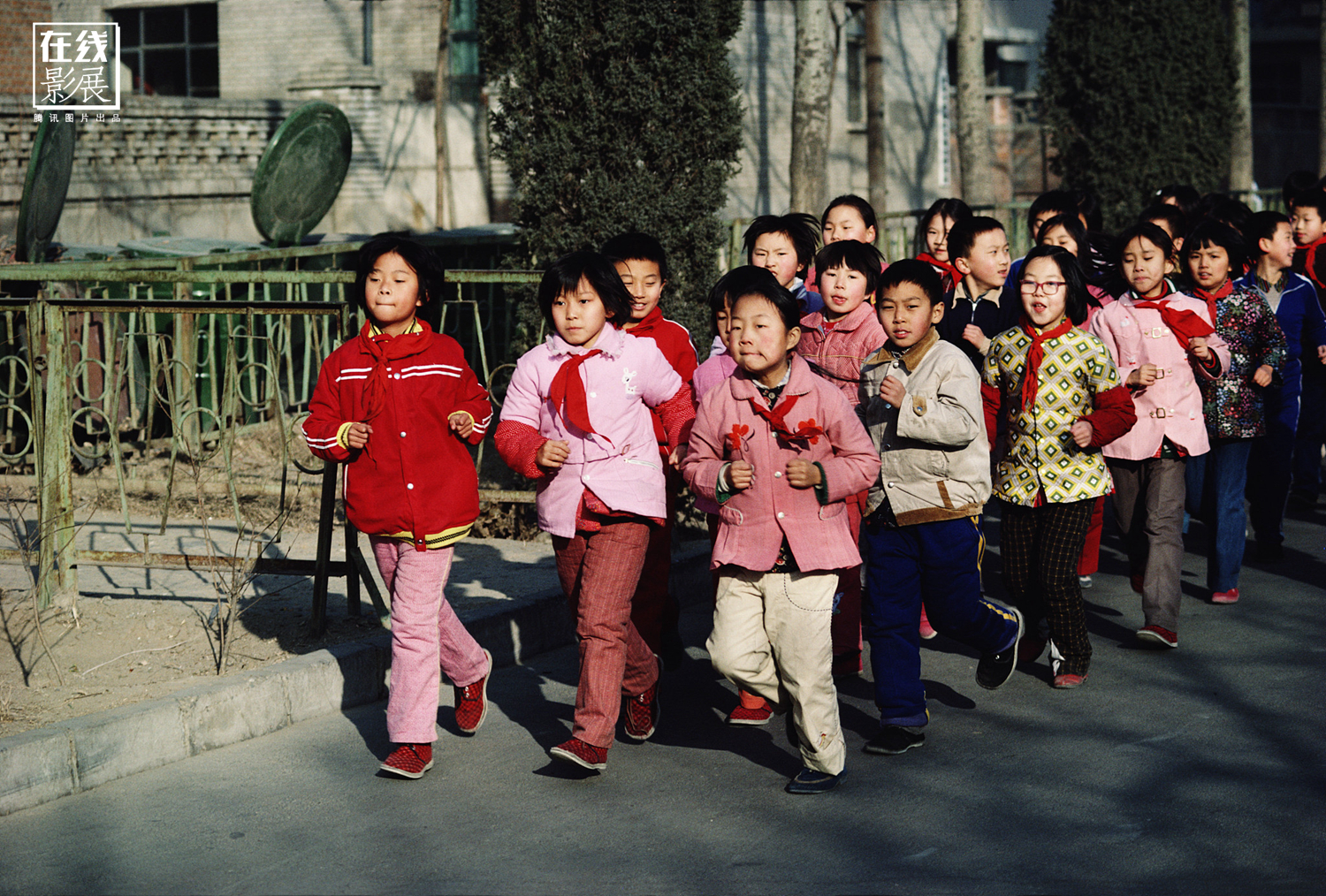 昨天的中国:法国摄影师拍下纯朴的八九十年代