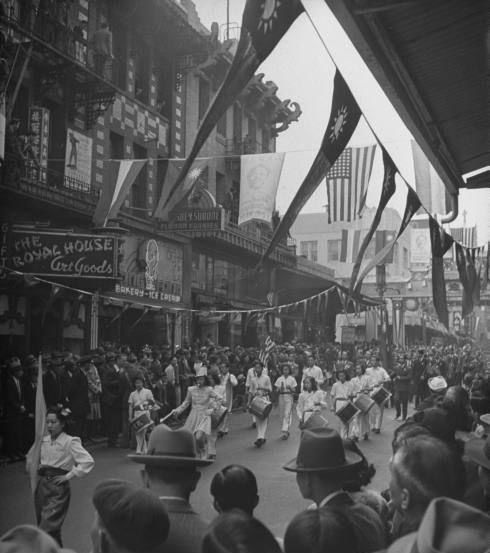 1945年，国民政府重新接管上海。