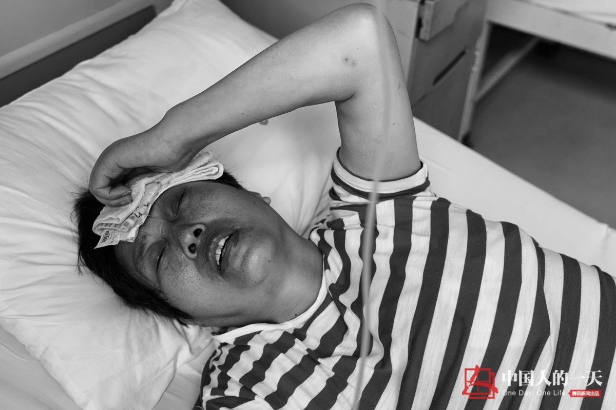 中国人的一天第3234期：儿子陪伴妈妈抗癌四年