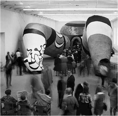 《Hon》,雕塑,1966,斯德哥尔摩 《Hon》,雕塑,1966,斯德哥尔摩