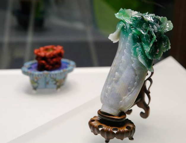 2014年,台北故宫博物院曾将翠玉白菜与肉形石出借给日本巡展 2014年,台北故宫博物院曾将翠玉白菜与肉形石出借给日本巡展
