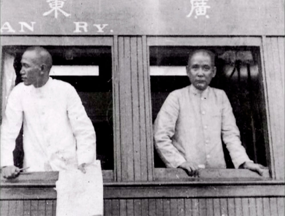 上面那张照片本来的面目,出自黎民伟拍摄的纪录片 上面那张照片本来的面目,出自黎民伟拍摄的纪录片