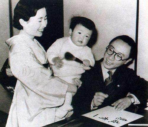 溥杰与妻嵯峨浩及爱女 溥杰与妻嵯峨浩及爱女