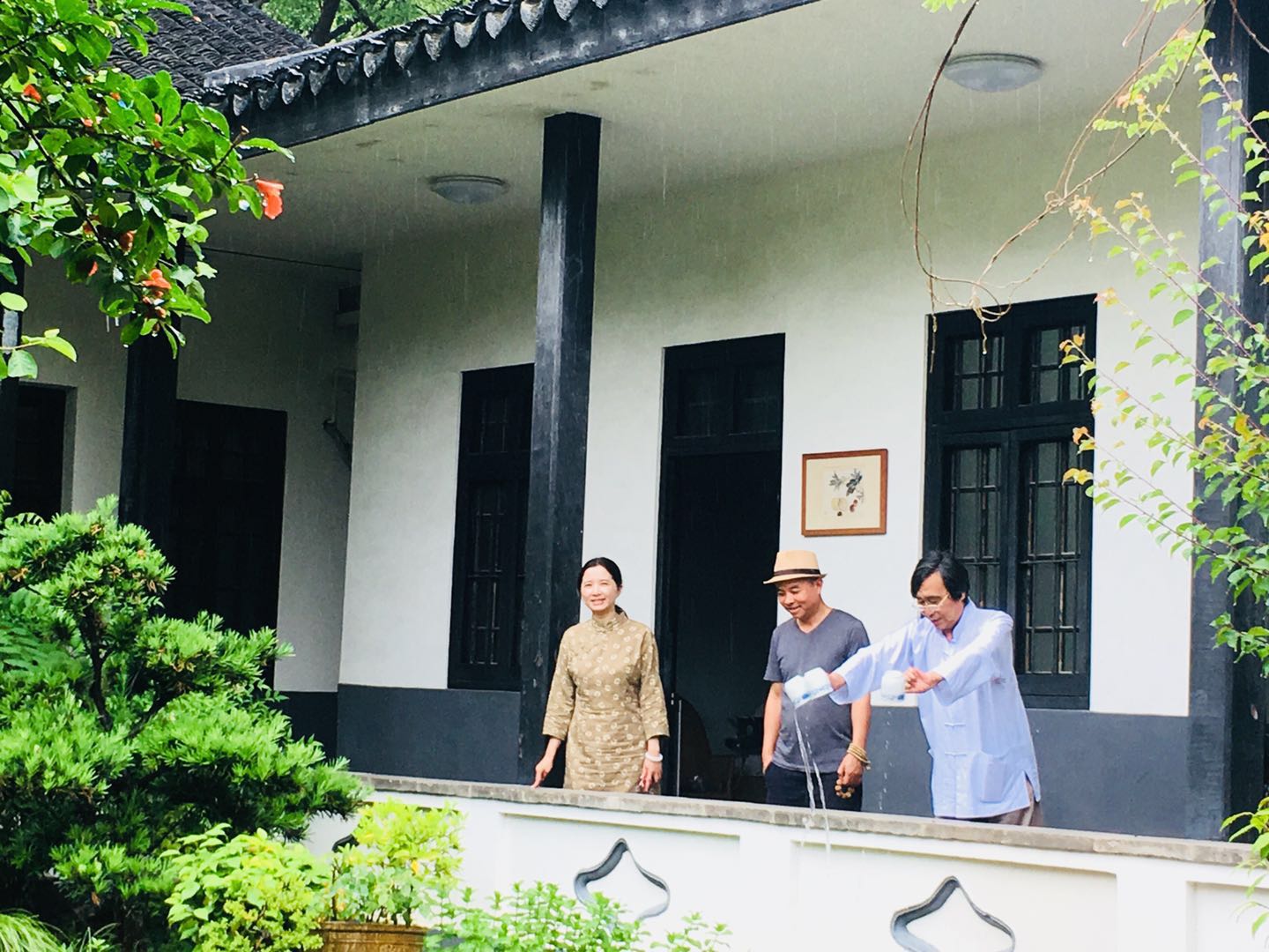 陶文瑜接待朋友是从烫杯子开始的 陶文瑜接待朋友是从烫杯子开始的