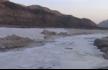 黄河大面积冰封 壶口瀑布现冰挂流凌景象