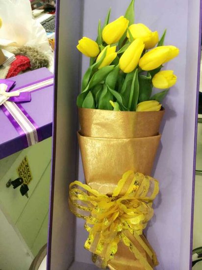 最美的花送最美的女人 紫金华府祝女性朋友们