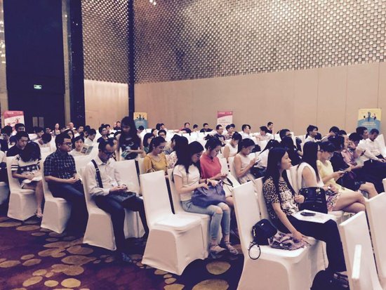 南京碧桂园2015专场招聘会火爆举行