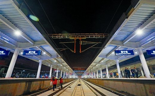南宁火车站:高铁时代的“华丽变身”_房产_腾讯网