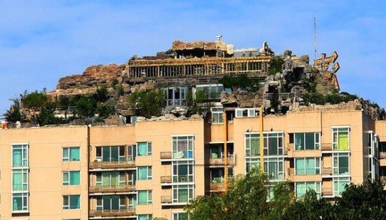 北京楼顶别墅设喷泉KTV 业主常带朋友唱歌扰