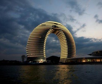 浙江湖州喜来登温泉度假酒店被网友调侃外形